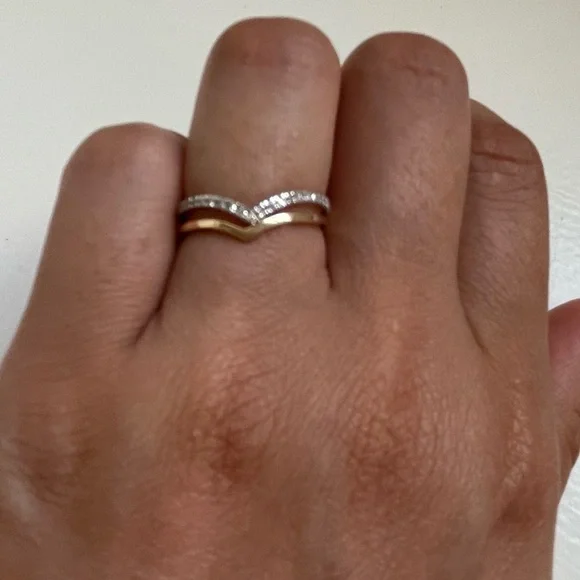 Mejuri Diamond Wishbone Stacker Set - Picture 5 of 12